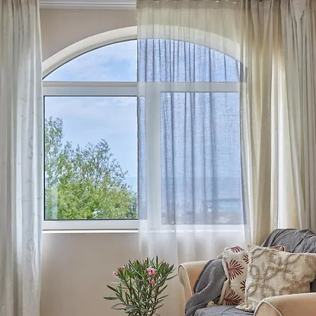 Apartament Front Luxury *
