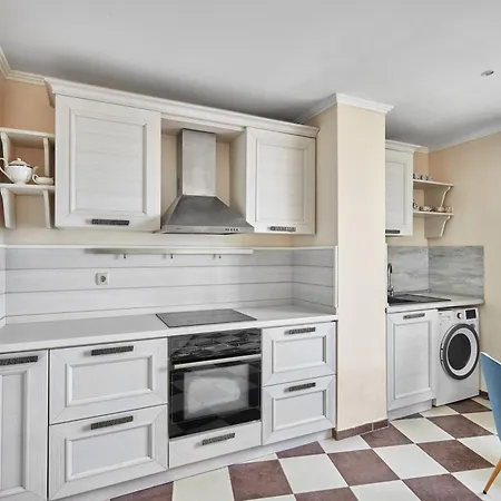 Front Luxury Апартаменты