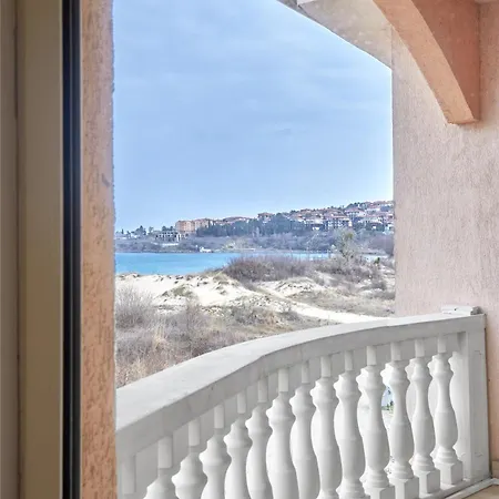 Front Luxury Apartament *