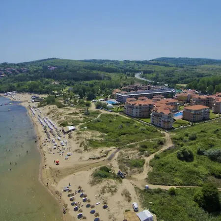 Апартаменты Front Luxury