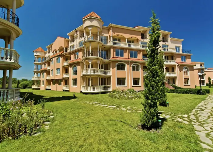 Front Luxury Apartment