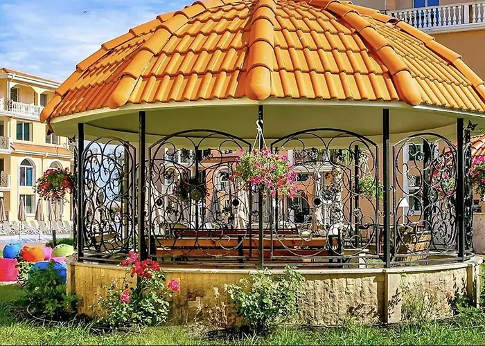 Apartment Front Luxury *