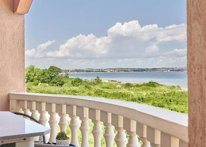 Front Luxury * Σωζόπολη