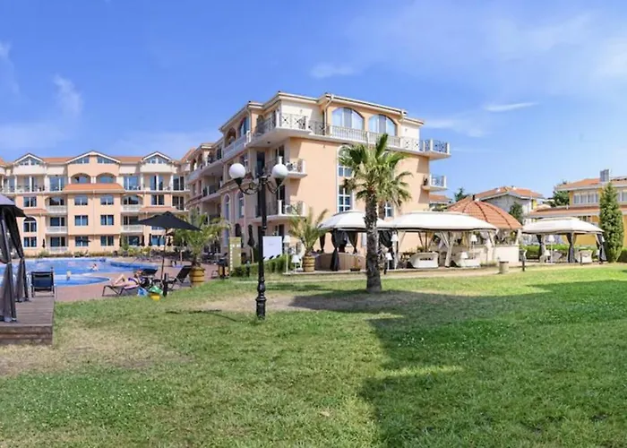 Front Luxury Διαμέρισμα *